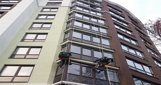 Установка крыши на балкон Видное цена от 1035 руб. м/2.
